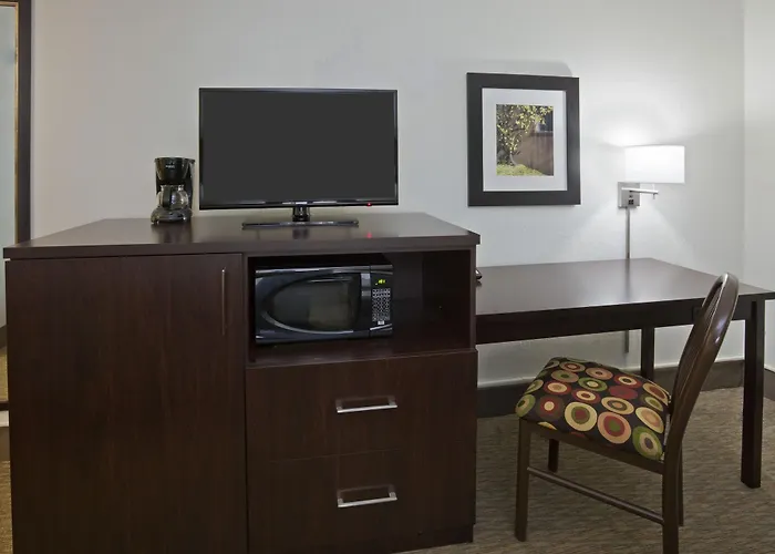 Fargo Inn&Suites